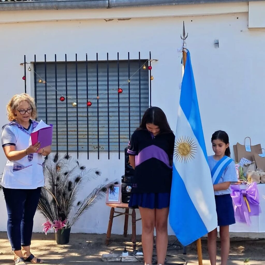 Puede ser una imagen de texto